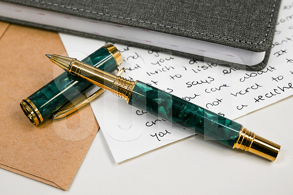 Green Acrylic Acetate - Jr. Gentleman Ti Gold